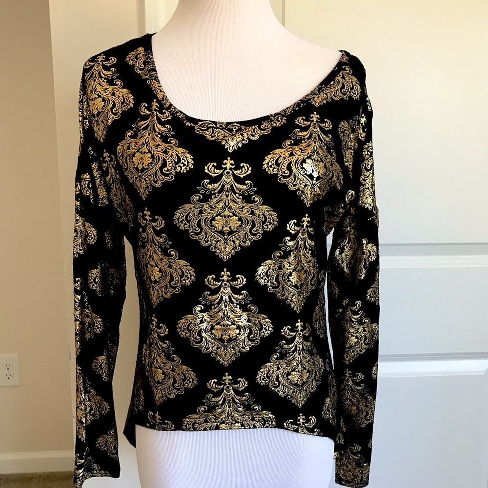 Black and gold damask print long sleeve top size S